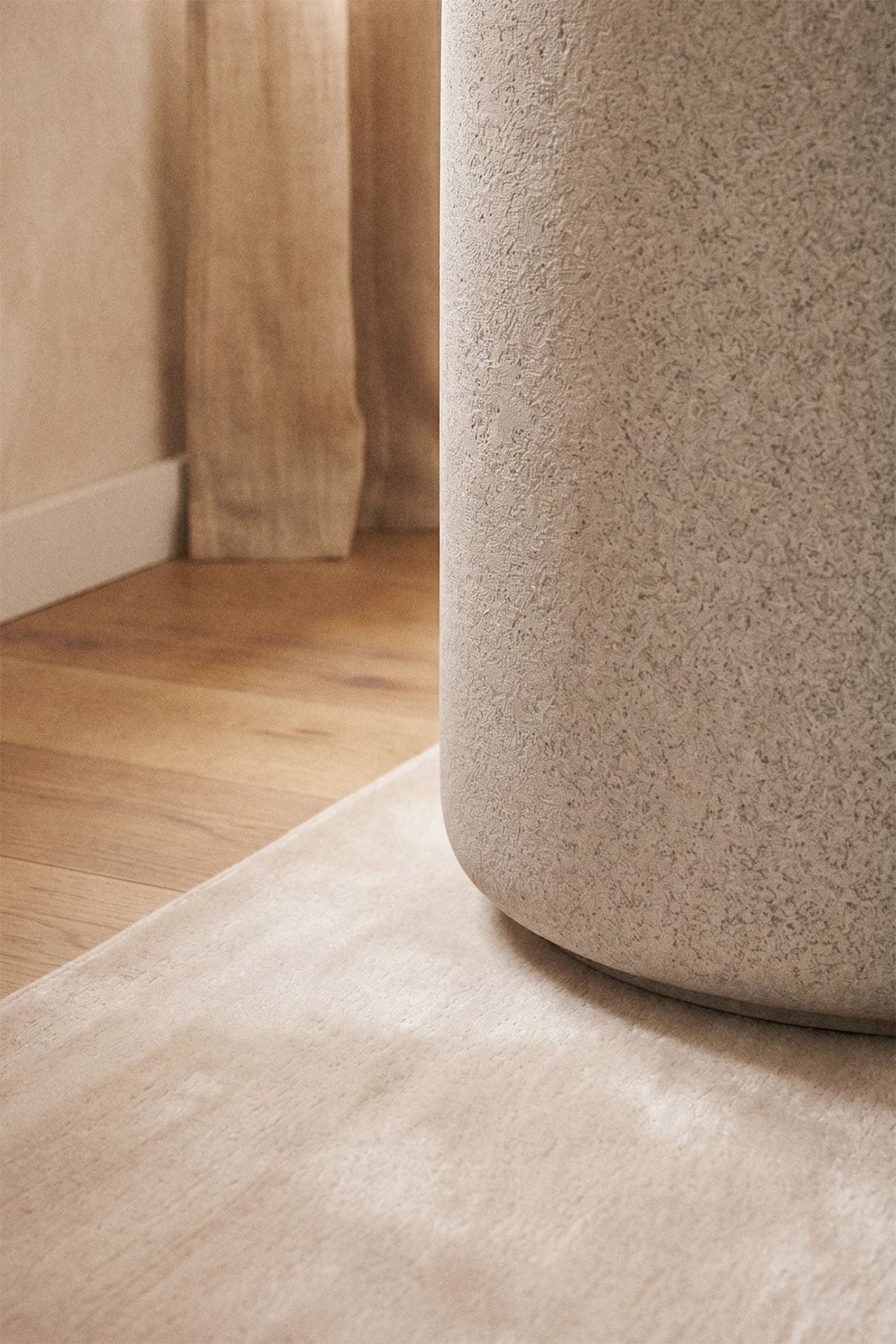 Tavolino laterale rotondo Ø35 cm in cemento Elyndra, immagine della galleria 2
