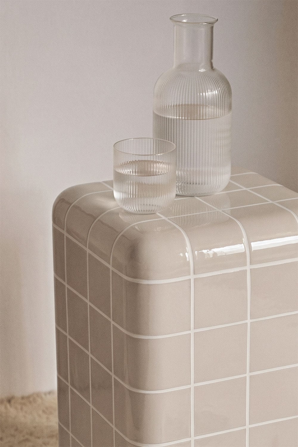 Set di 2 comodini 30x30 cm in cemento effetto piastrella Eleonor, immagine della galleria 2