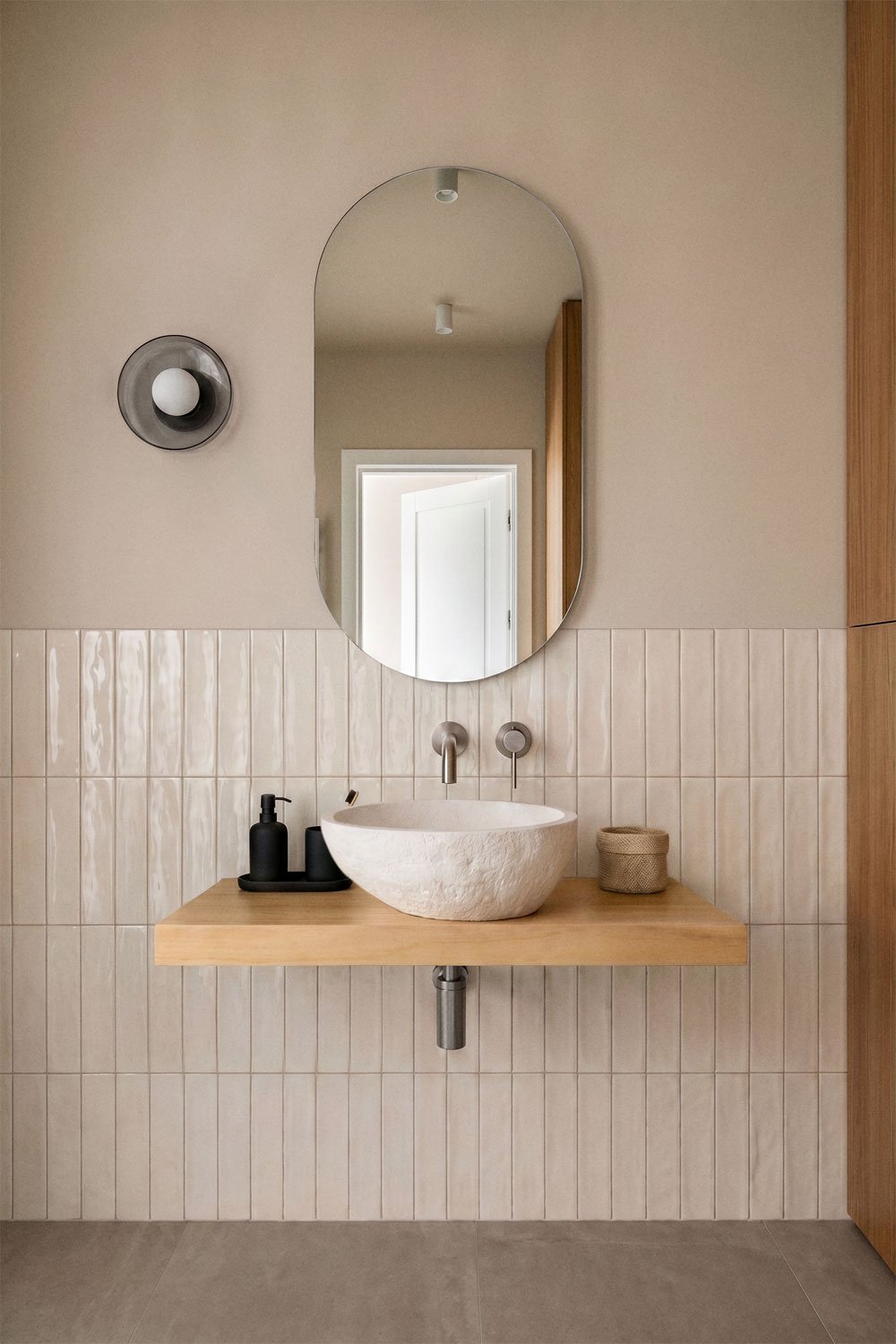 Set di mobili da bagno sospesi in legno di teak Venetian, immagine della galleria 1