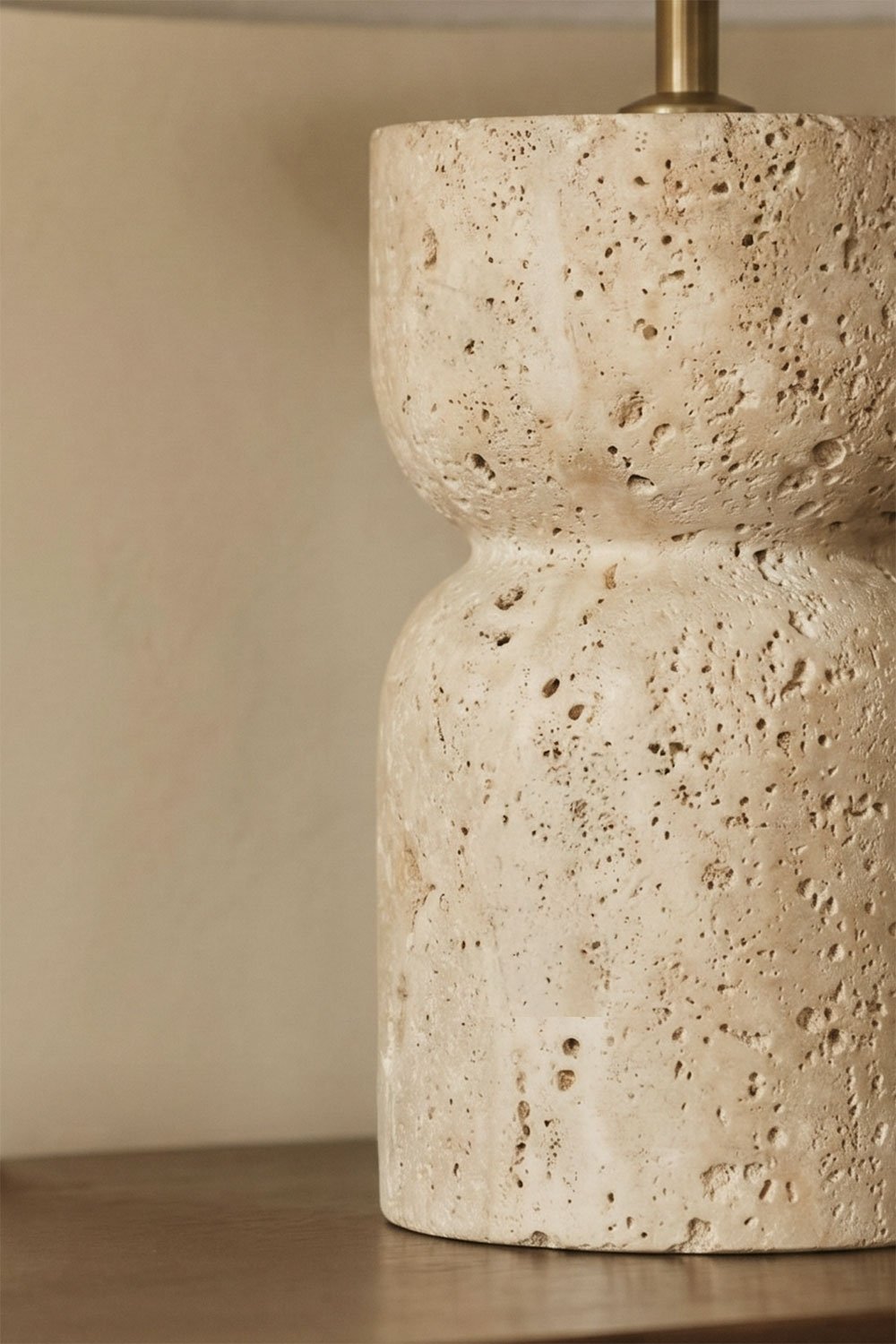 Lampada da tavolo in pietra naturale Diniz, immagine della galleria 2