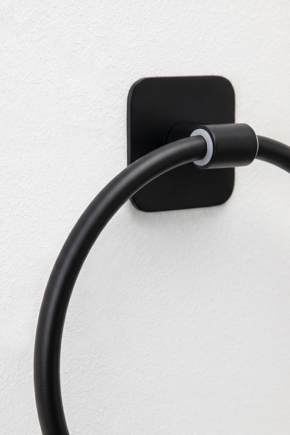 Portasciugamani adesivo da parete Ø15 cm per bagno in acciaio inossidabile nero opaco Ondreli, immagine della galleria 4