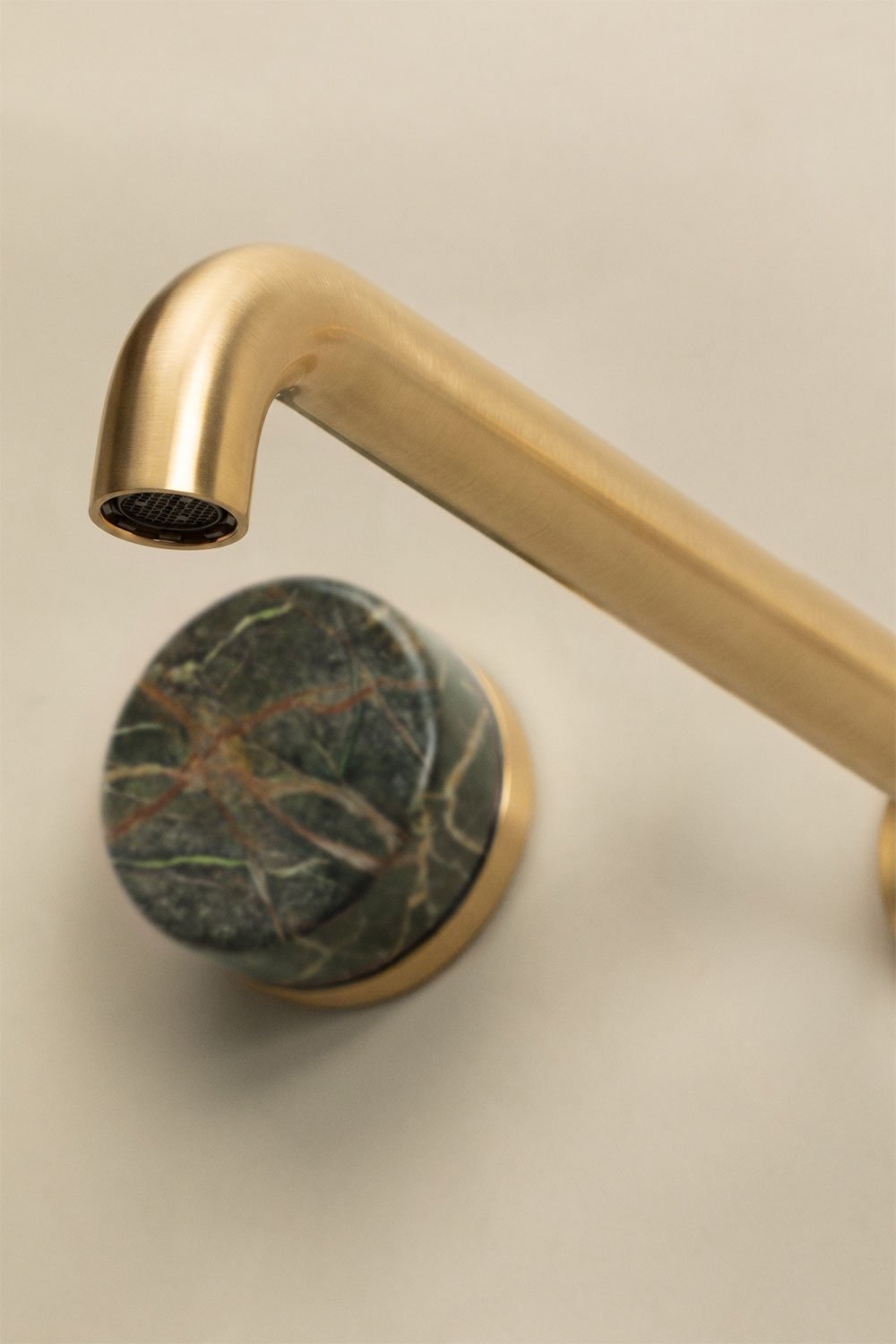 Rubinetto da lavabo incassato in ottone e pietra naturale Gilstoin, immagine della galleria 5