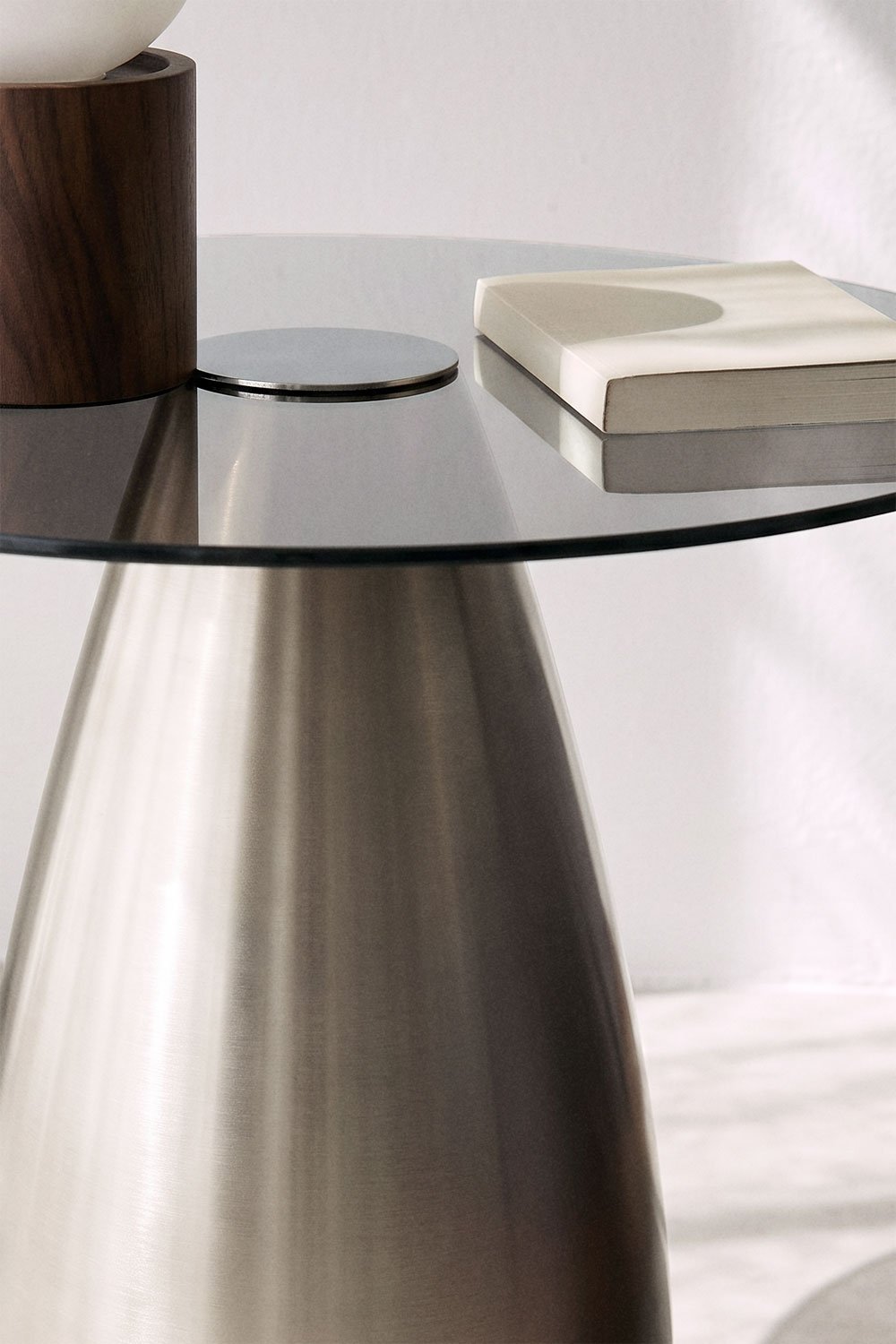 Set di 2 comodini 50x50 cm in vetro temperato Mariana, immagine della galleria 2