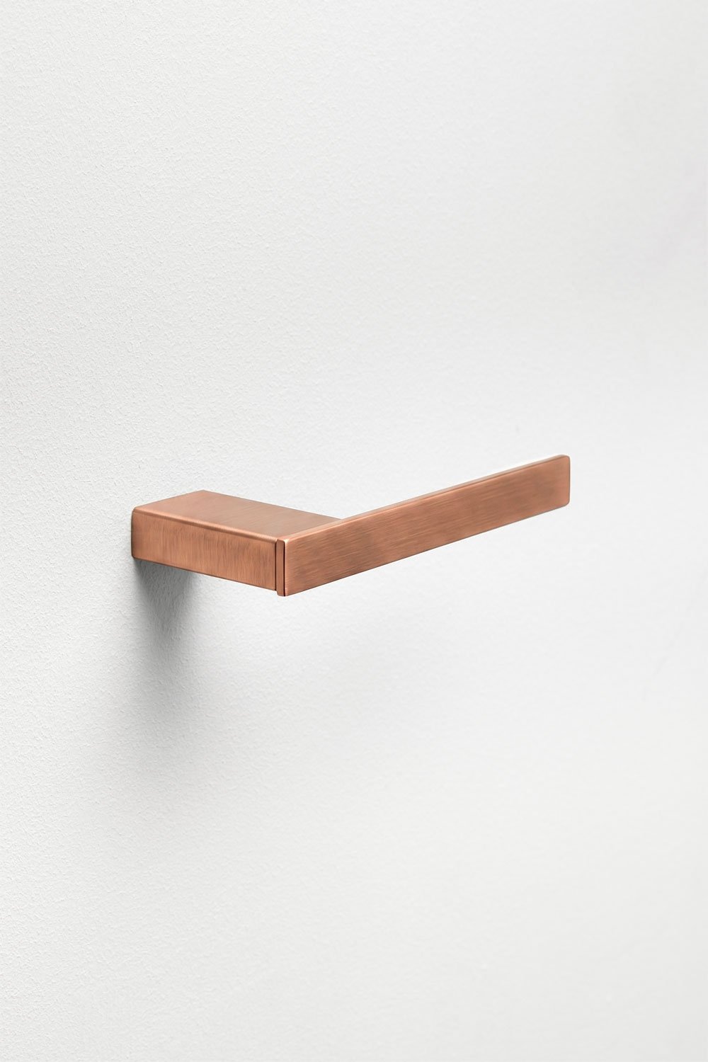 Portarotolo da bagno in acciaio inox oro rosa spazzolato Olvam, immagine della galleria 3