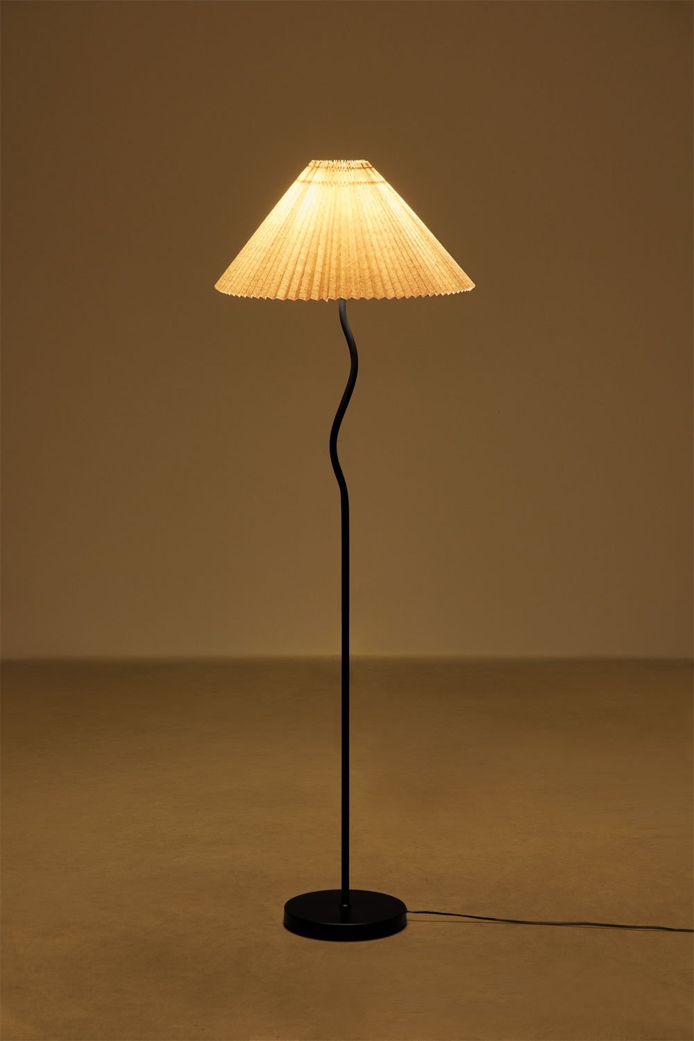 Lampada da terra in ferro e lino Siliema, immagine della galleria 4