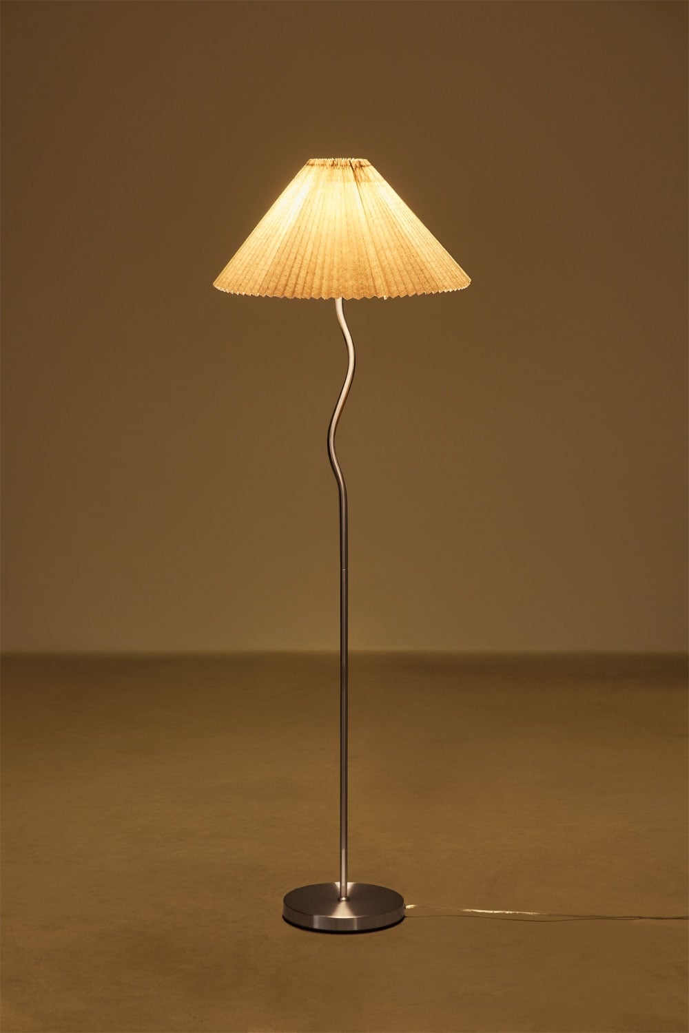 Lampada da terra in ferro e lino Siliema, immagine della galleria 4
