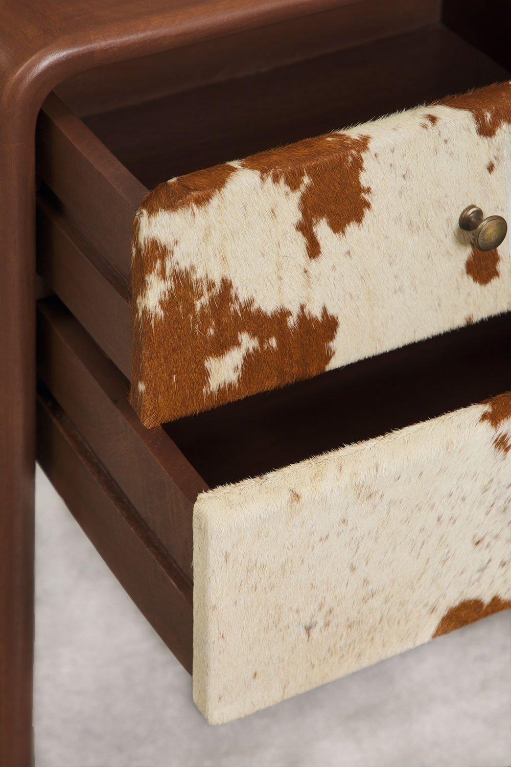 Comodino 45x35 cm in legno di mango e pelle Vozli, immagine della galleria 7