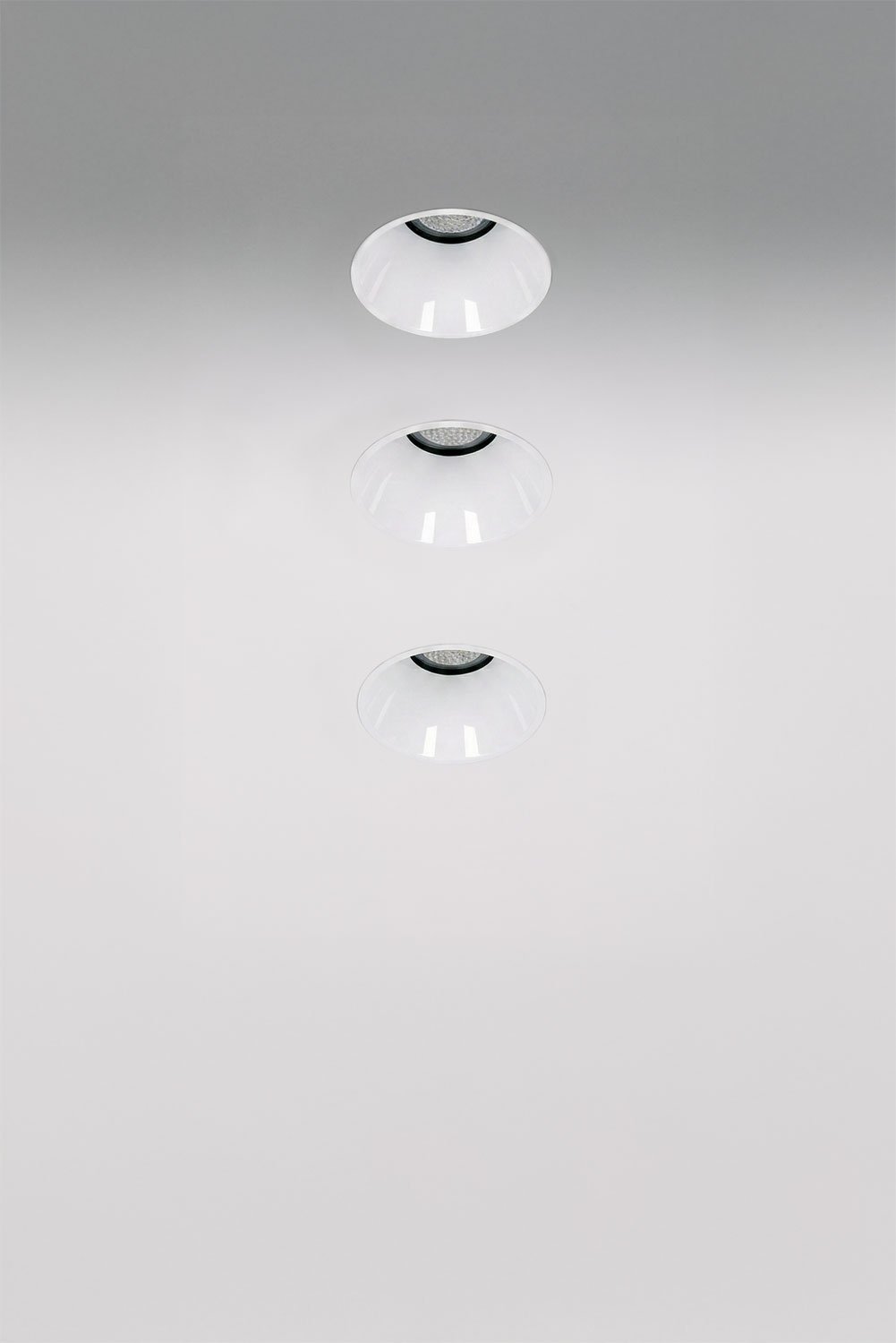Pack da 3 downlight LED da incasso senza cornice trimless rotondi Ø3,6 cm per esterni in alluminio Orelva, imagen de galeria 1