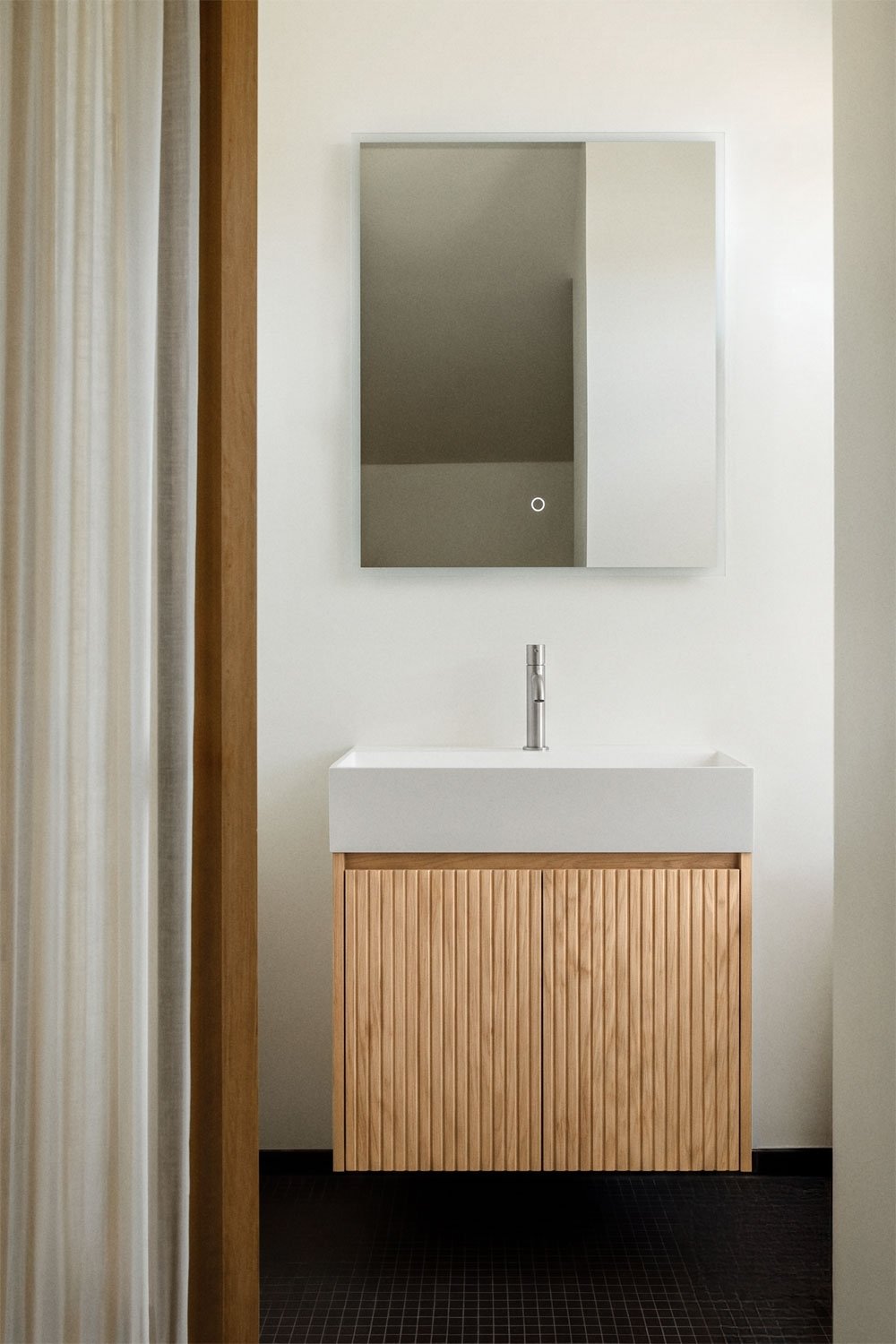 Set di mobili da bagno sospesi 60x40 cm in legno con lavabo integrato Genevie, immagine della galleria 1
