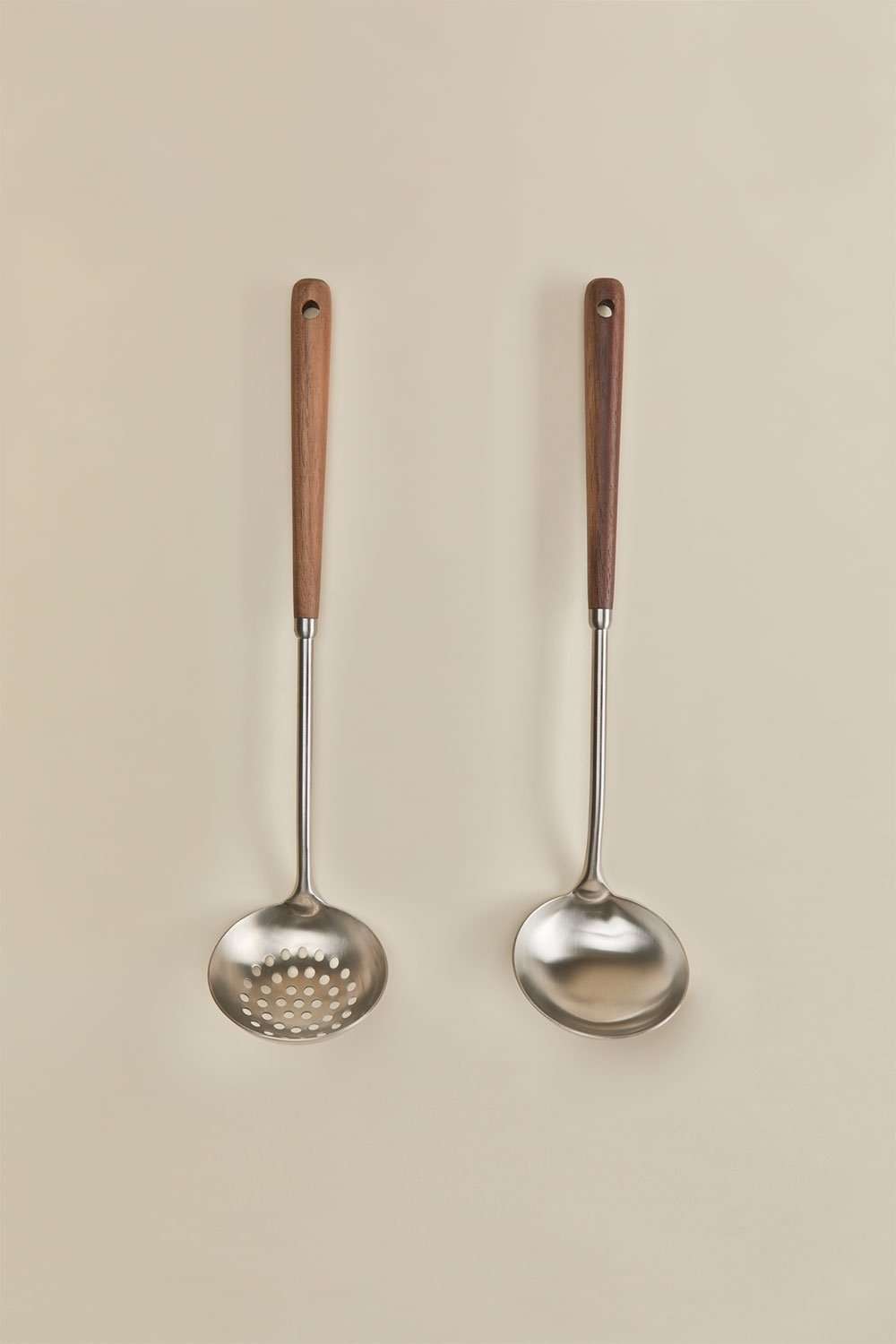 Set di schiumarola e mestolo in acciaio inox e legno di acacia Genrubin, immagine della galleria 3