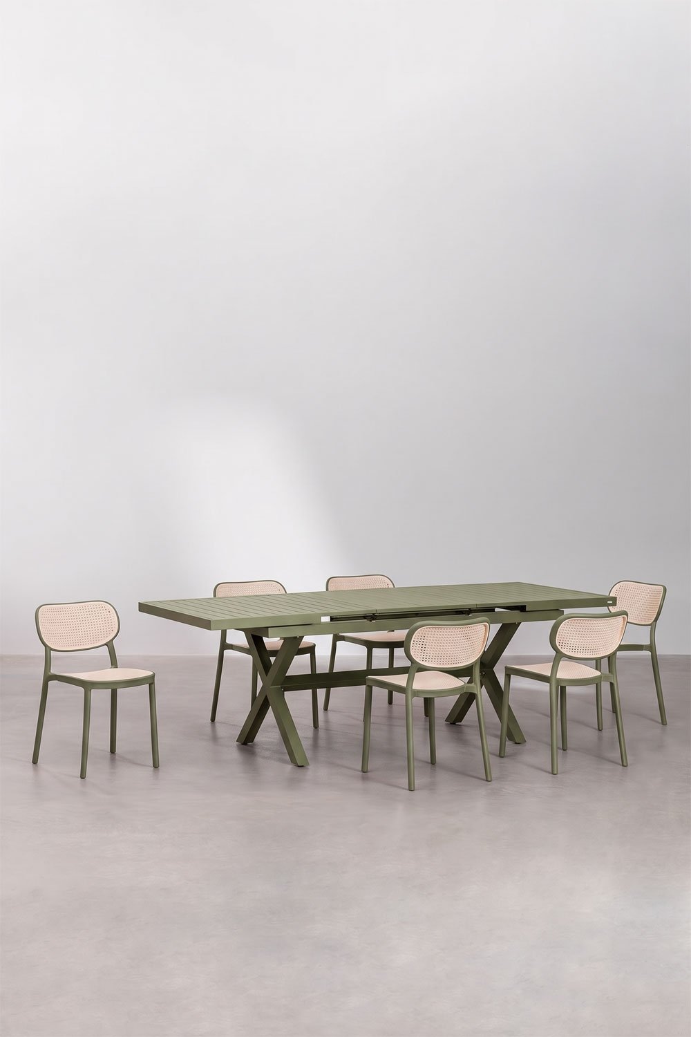 Set da tavolo rettangolare estensibile 180-240x90 cm in alluminio Karena e 6 sedie da pranzo impilabili in polipropilene Omara, immagine della galleria 1