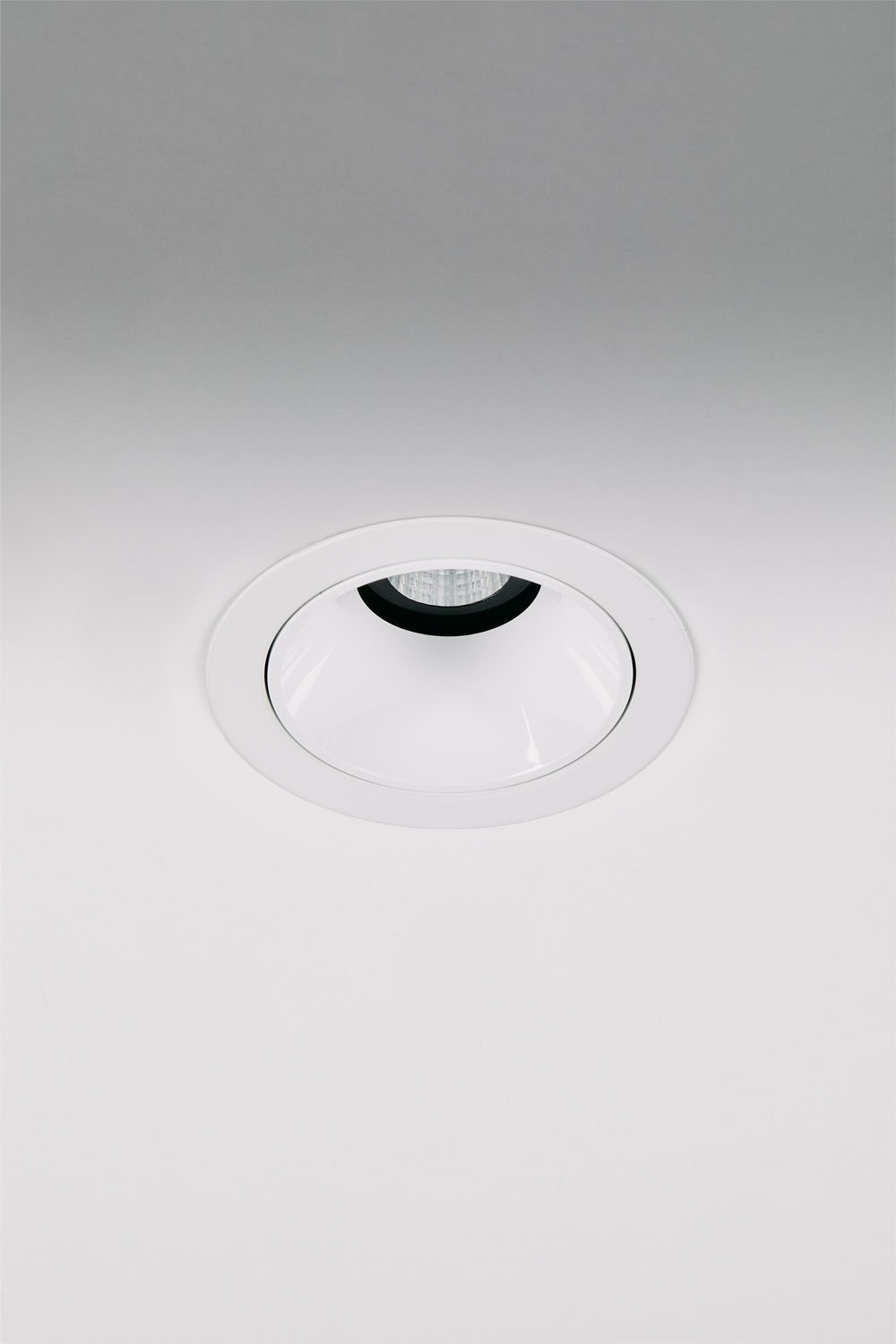 Downlight LED da incasso con cornice rotonda Ø7 cm in alluminio Orelva, imagen de galeria 1
