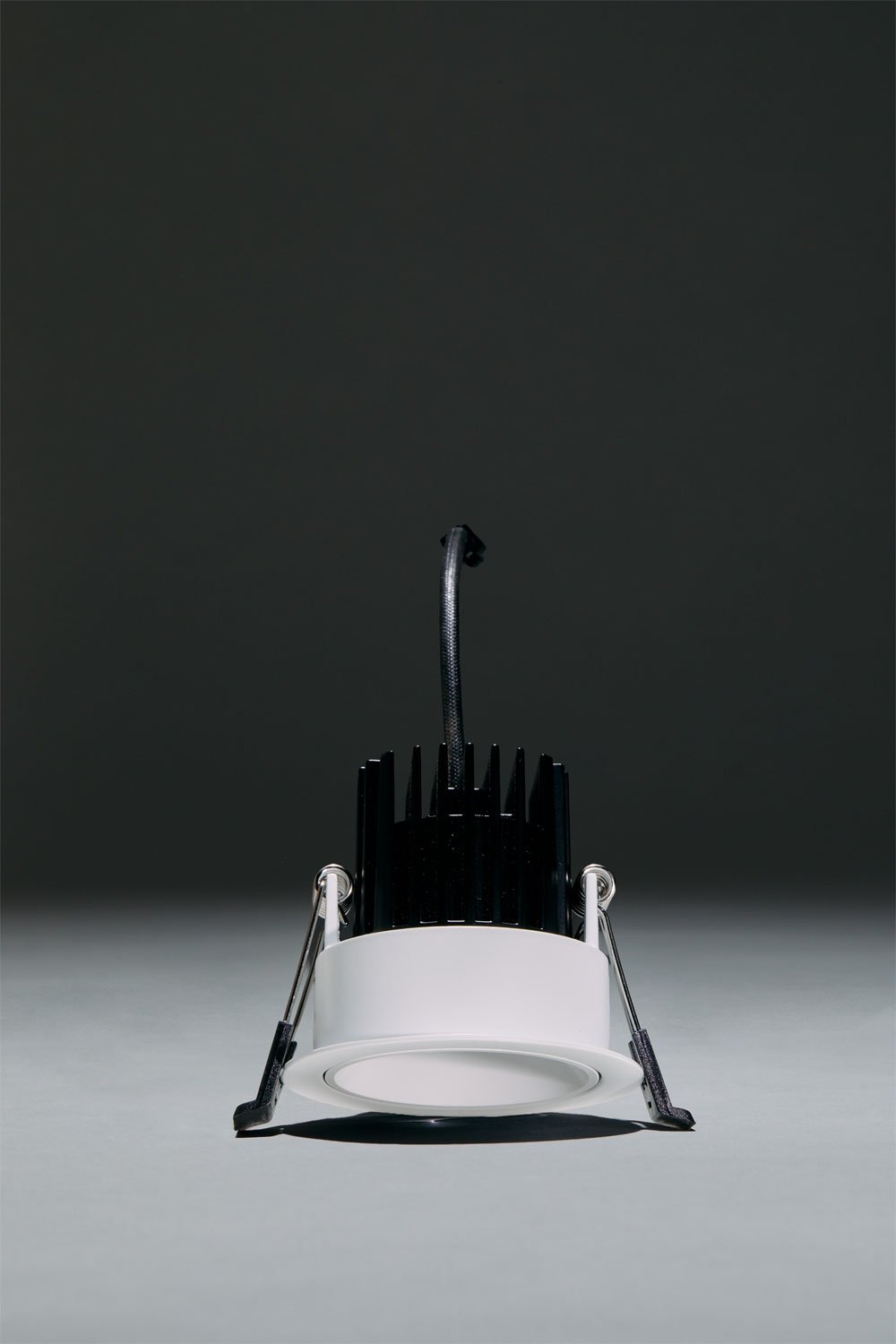 Downlight LED da incasso con cornice rotonda Ø7 cm in alluminio Orelva, imagen de galeria 3
