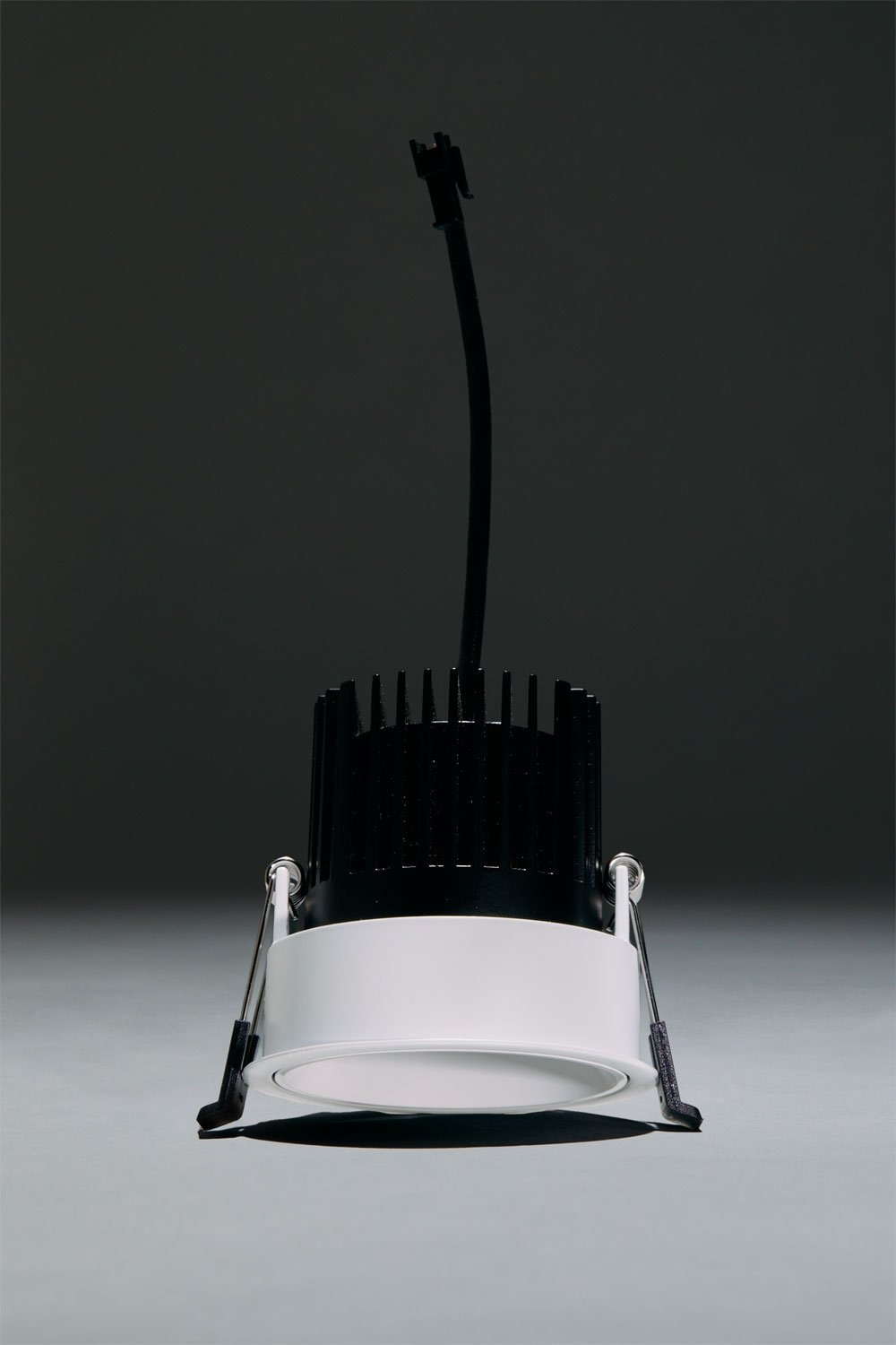Downlight LED da incasso con cornice rotonda Ø8 cm per esterni in alluminio Orelva, imagen de galeria 3