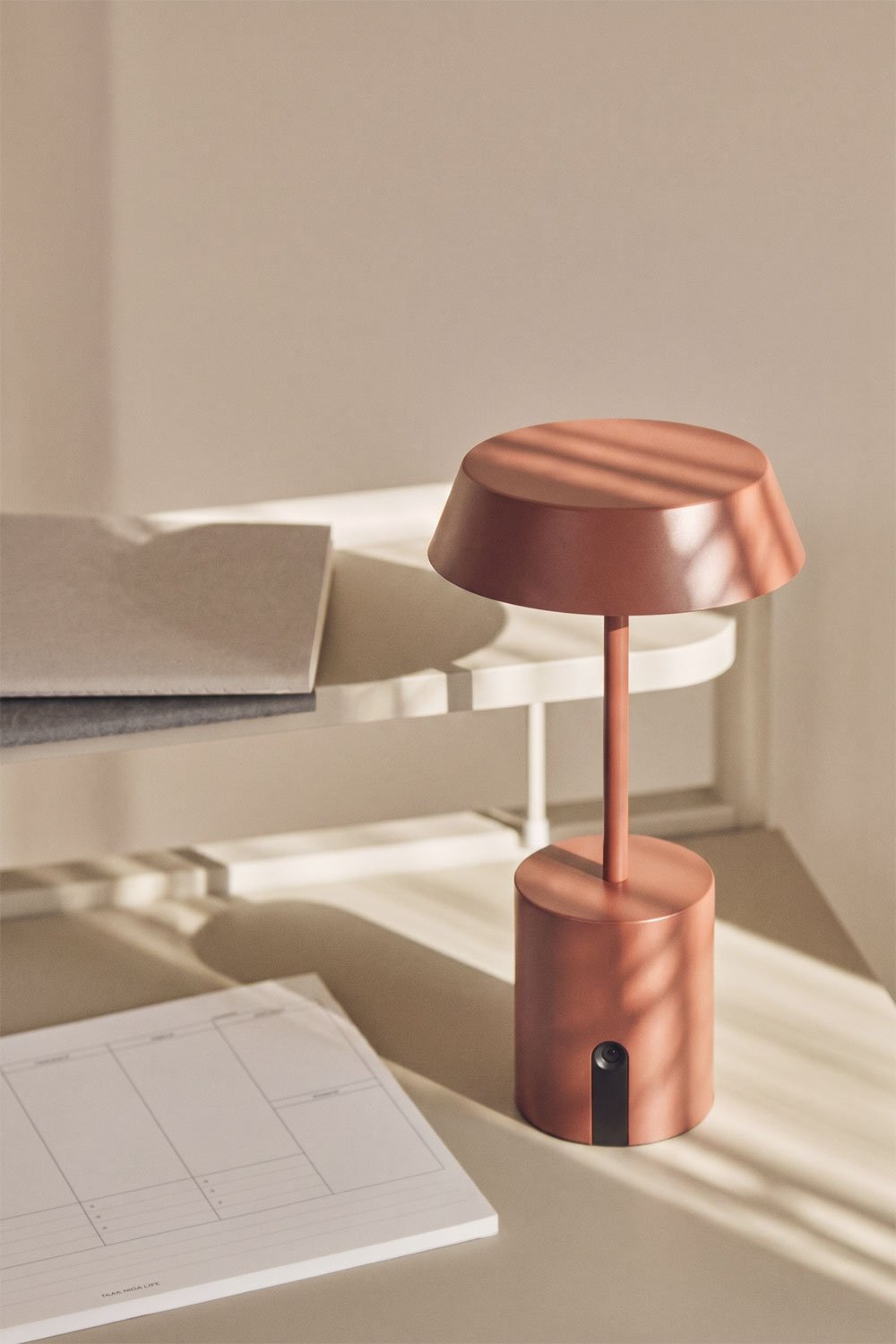 Lampada da tavolo LED wireless Uliana, immagine della galleria 6