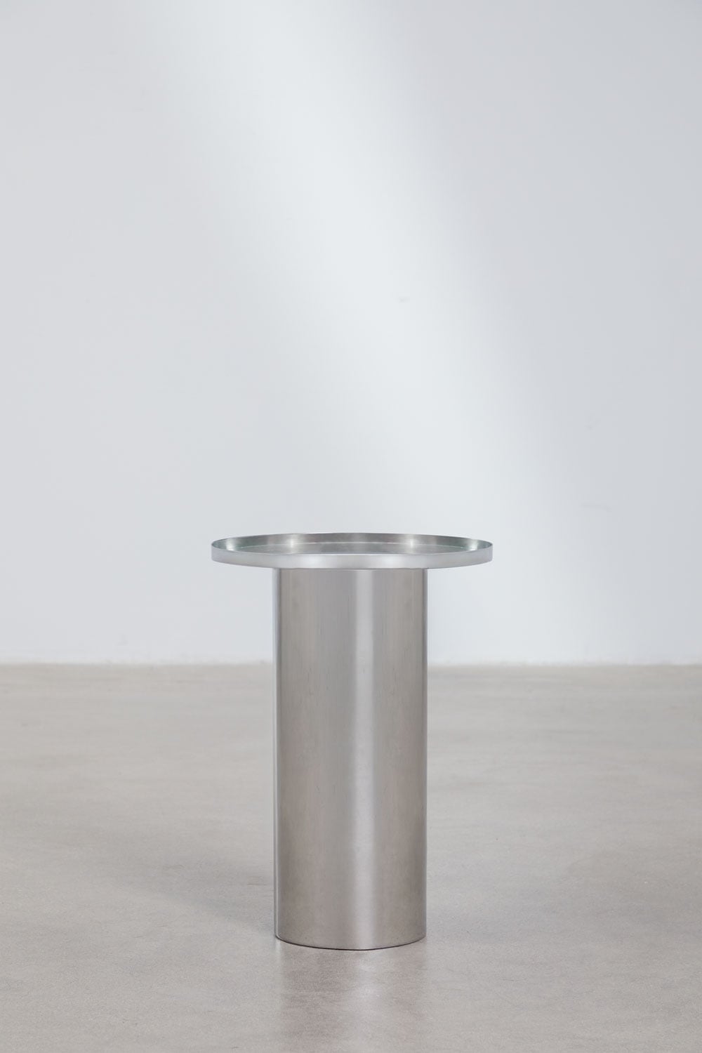 Tavolino laterale rotondo Ø35 cm in vetro e acciaio inossidabile Suvani, immagine della galleria 3