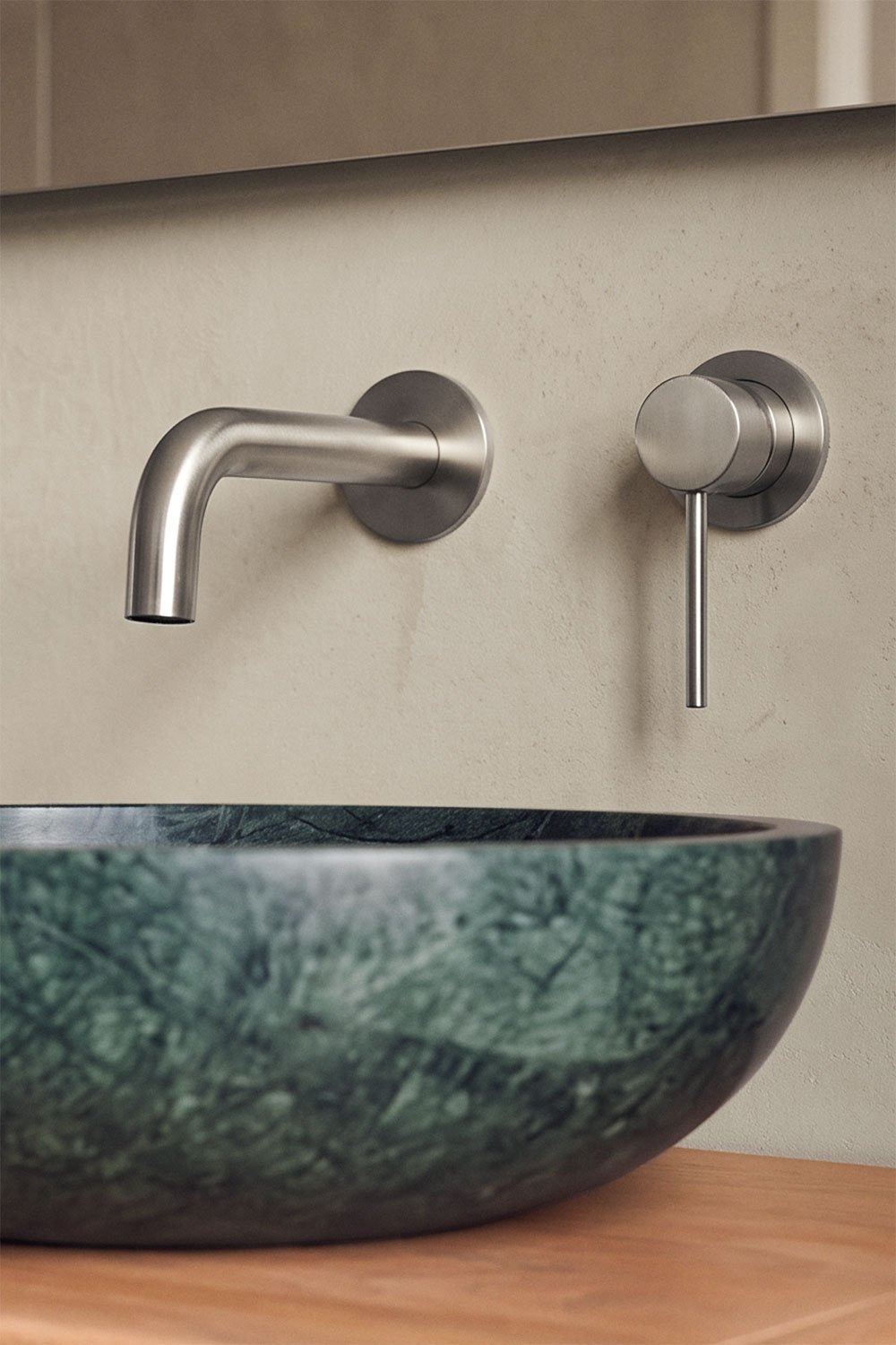 Set di mobili da bagno doppio sospeso 130x45 cm in legno di mango e pietra naturale Kivalina, immagine della galleria 2