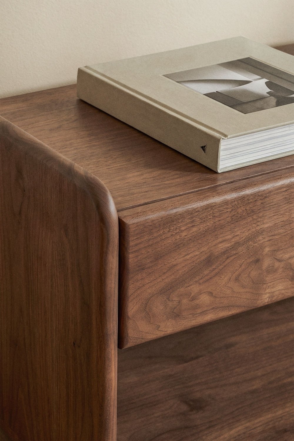 Mobile TV 140x40 cm in legno di acacia scura Tinsley, immagine della galleria 2