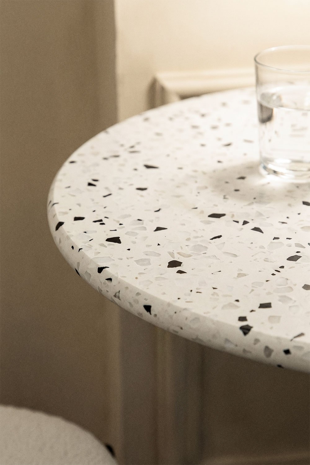 Tavolo da bar rotondo Ø60 cm in terrazzo Azteca, immagine della galleria 2