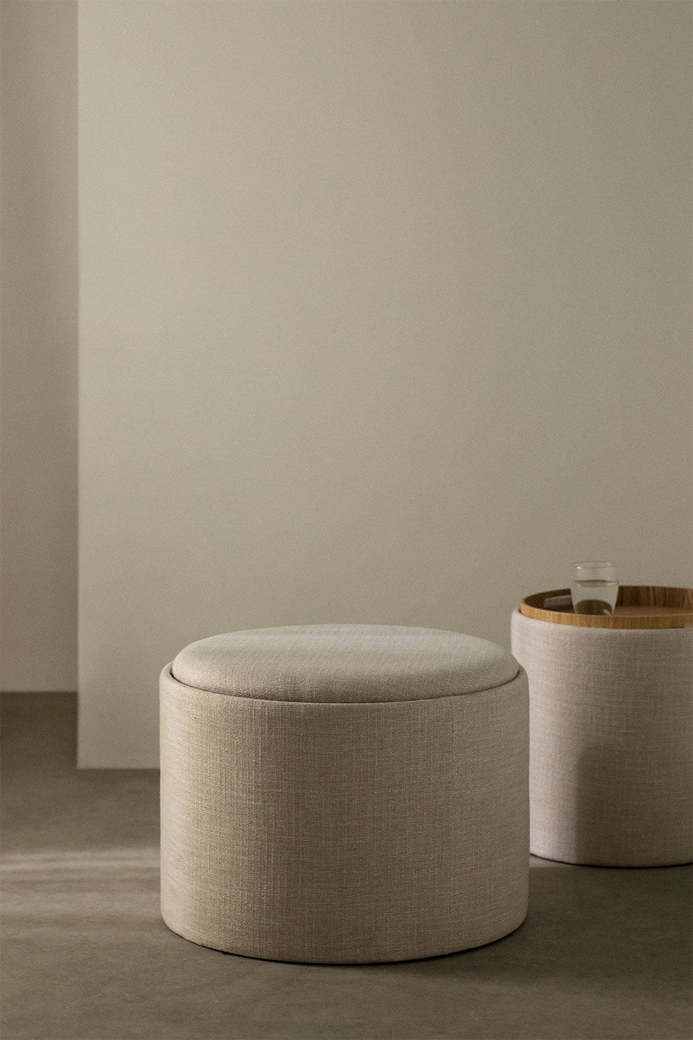 Berkeleni Ronde Gestoffeerde Poef Met Dienblad En Opbergruimte 40 Cm & Stof Grijs – Taupe - Sklum