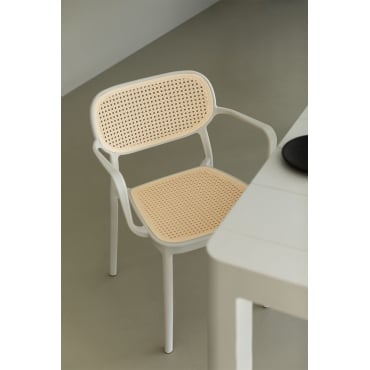 Stapelbare Set Van 4 Eetkamerstoelen Met Armleuningen Van Polypropyleen Omara Gardenia Wit - Sklum