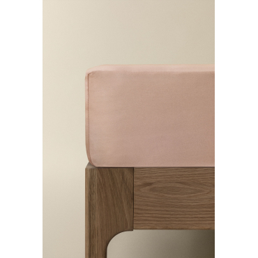 Sampras Satijnen Hoeslaken Met Draaddichtheid 300 Roze – Hazelnoot & Bed 160cm (160 X 200 X 40 Cm) - Sklum