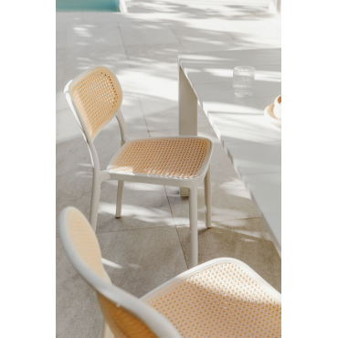 Pak Van 4 Omara Stapelbare Tuinstoelen Gardenia Wit - Sklum