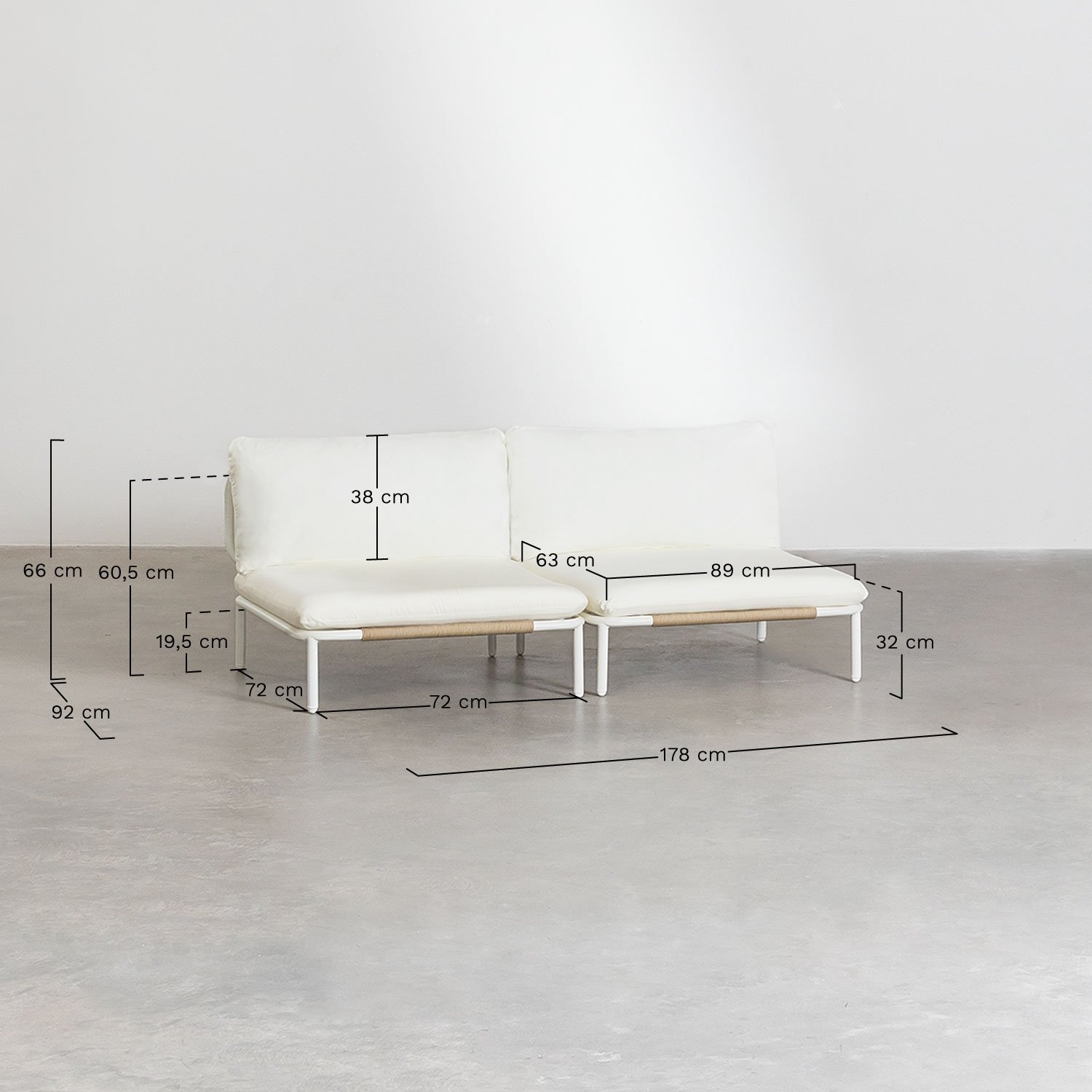 Tuinset met 2-delige modulaire bank, poef en Roubly salontafel, AFMETINGEN