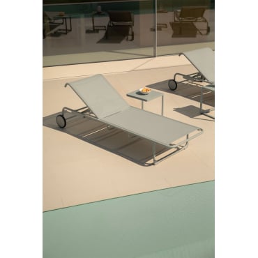 Set Van 2 Verstelbare Aluminium Ligstoelen Leyanis Groen – Khaki - Sklum