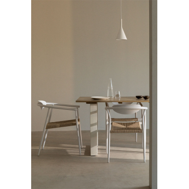 Stapelbare Eetkamerstoel Met Armleuningen In Aluminium En Synthetisch Riet Marsha Gardenia Wit - Sklum