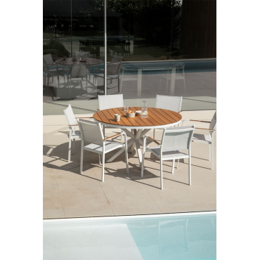 Ronde Tafelset Ø140 Cm Van Eucalyptus Hout En 6 Stapelbare Tuinstoelen Van Aluminium Archer Gardenia Wit - Sklum