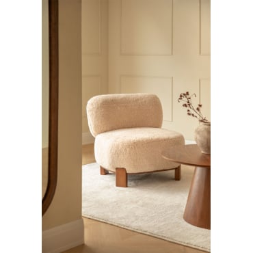 Eldred Fauteuil Van Schapenvacht En Rubberhout Chenille Crème Beige - Sklum