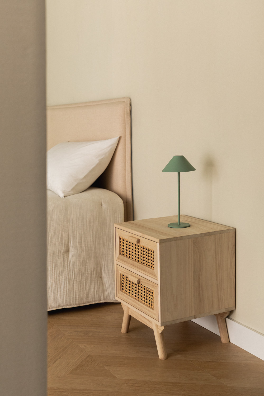 Nachtkastje XS zwevend rond 1L Wave - Gratis thuisbezorgd - Houten Meubel Outlet