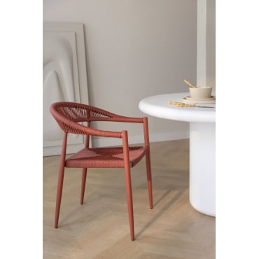Stapelbare Eetkamerstoel Met Armleuningen In Aluminium En Synthetisch Rotan Amatria Rode Dakpan - Sklum