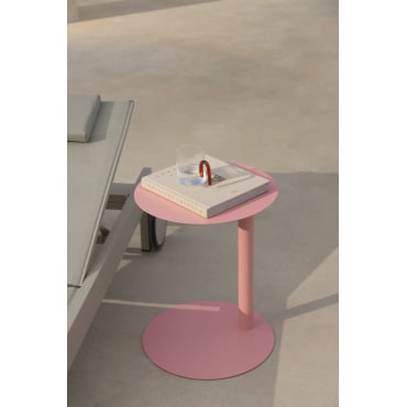 Ronde Bijzettafel Voor De Tuin Ø40 Cm In Staal Yannik Roze – Pioen - Sklum