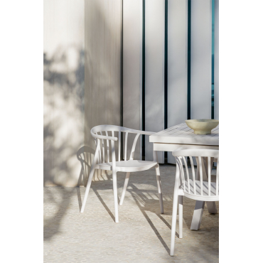 Verpakking Van 2 Ivor Stapelbare Tuinstoelen Met Armleuningen Gardenia Wit - Sklum