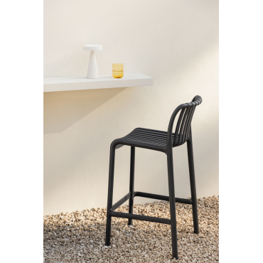 Wendell Stapelbare Polypropyleen Tuinkruk Grijs – Grafiet & ↑65 Cm - Sklum