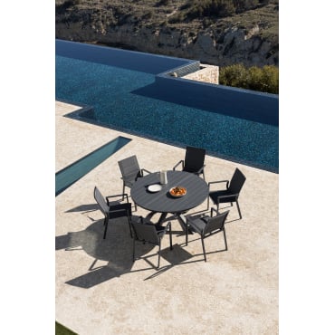 Set Van Uitschuifbare Tuintafel 145-200x145 Cm Barces En 6 Stapelbare Tuinstoelen Met Armleuningen Van Aluminium Karena Grijs – Grafiet - Sklum