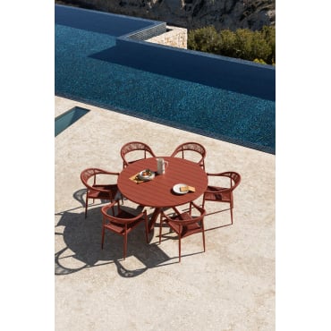 [*] Uitschuifbare Ronde Tafelset 145-200x145 Cm Barces En 6 Stapelbare Tuinstoelen Met Armleuningen In Aluminium Amatria Rode Dakpan - Sklum