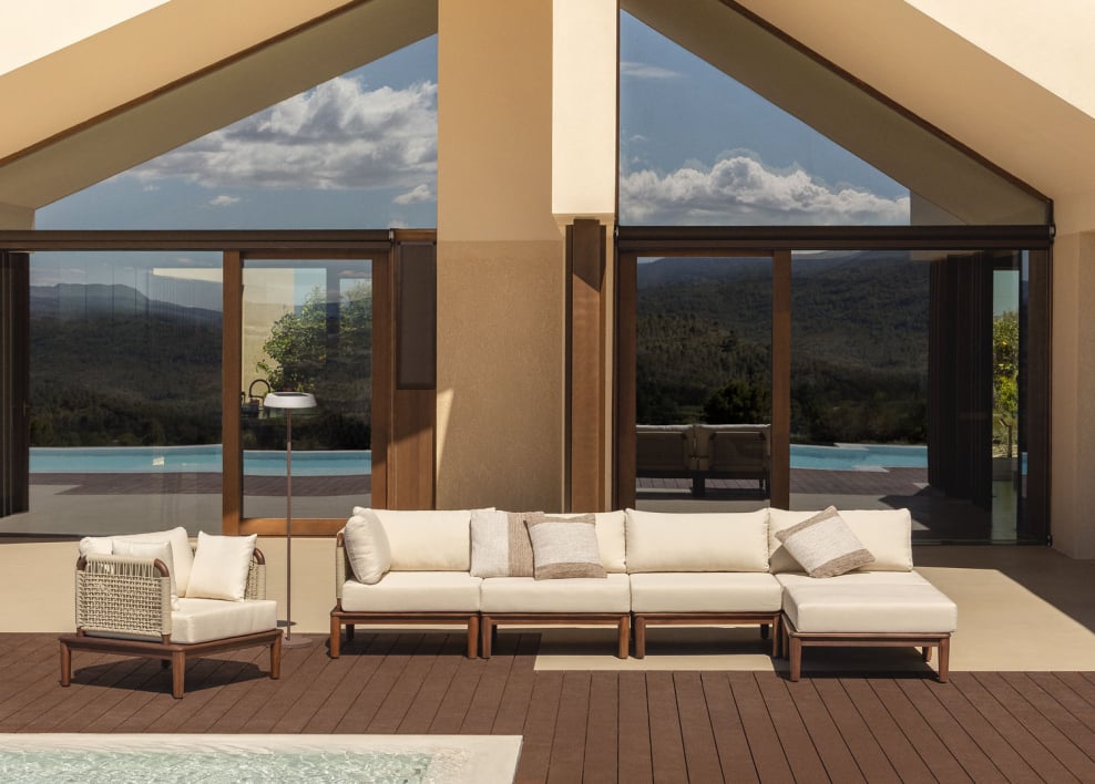 Tuinset met 4-delige modulaire hoekbank met poef en fauteuil in acacia Giulia