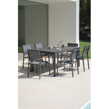 Rechthoekige Uitschuifbare Starmi-tafelset, 180x240-100 Cm, En 6 Stapelbare Archer Aluminium Tuinstoelen. Grijs – Grafiet - Sklum