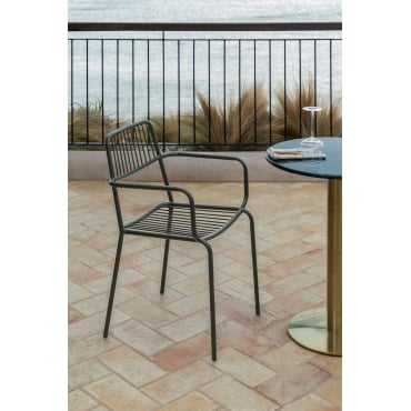 Set Van 4 Elton Stapelbare Tuinstoelen Met Armleuningen Zwarte Koolstof - Sklum