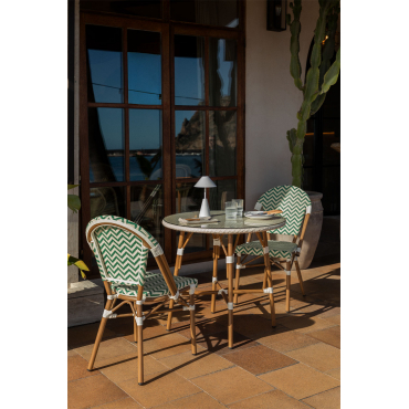 Brielle Bistro Ronde Tafelset (80 Cm Diameter) En Twee Stapelbare Aluminium Tuinstoelen Groen – Kool - Gardenia Wit - Sklum
