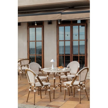 Brielle Bistro Ronde Tafelset (80 Cm Diameter) En 4 Stapelbare Aluminium Tuinstoelen Gardenia Wit - Sklum