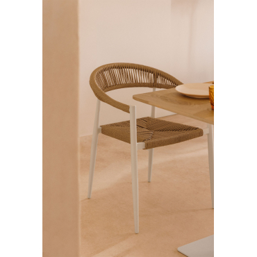 Stapelbare Set Van 4 Eetkamerstoelen Met Armleuningen Van Aluminium En Synthetisch Riet Amatria Gardenia Wit - Sklum