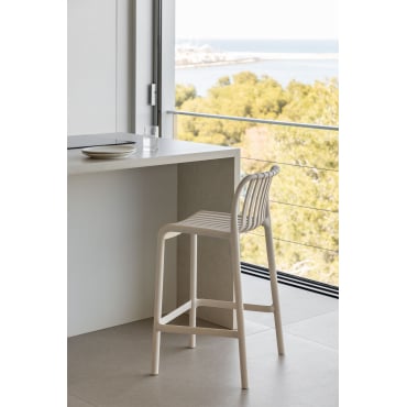 Verpakking Van 4 Wendell Polypropyleen Stapelbare Hoge Krukken Tapioca Beige & ↑65 Cm - Sklum