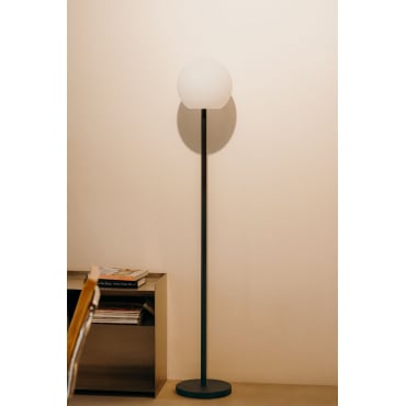 Kiemery Draadloze Ijzeren Led Vloerlamp Zwart - Sklum