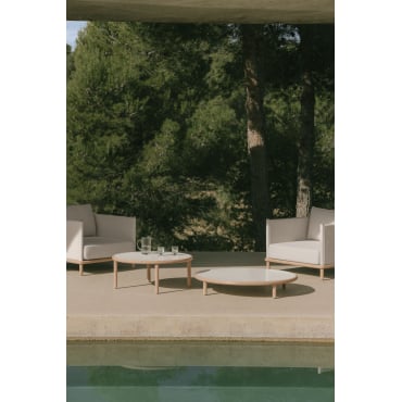 Set Van 2 Ronde Salontafels Voor De Tuin Van Acaciahout Olivia Gardenia Wit & Lichte Acaciekleur - Sklum