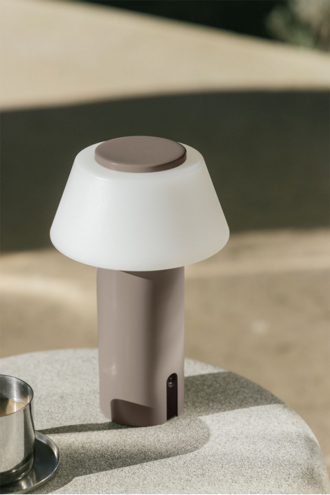 Draadloze LED-tafellamp voor buiten van ijzer Socotra