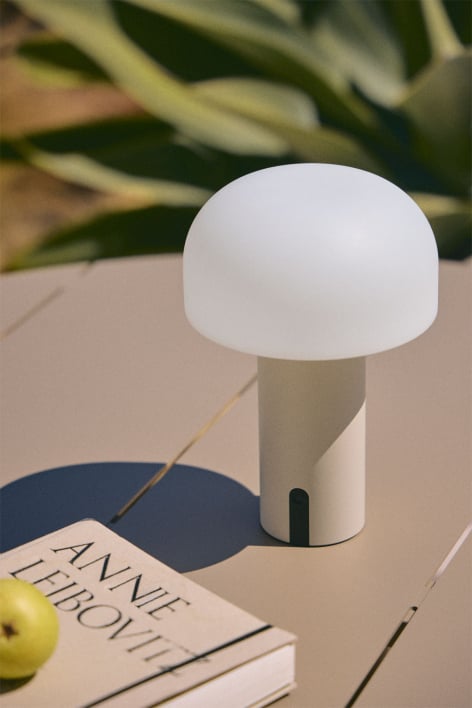 Draadloze LED-tafellamp voor buiten van polyethyleen en ijzer Jadzia